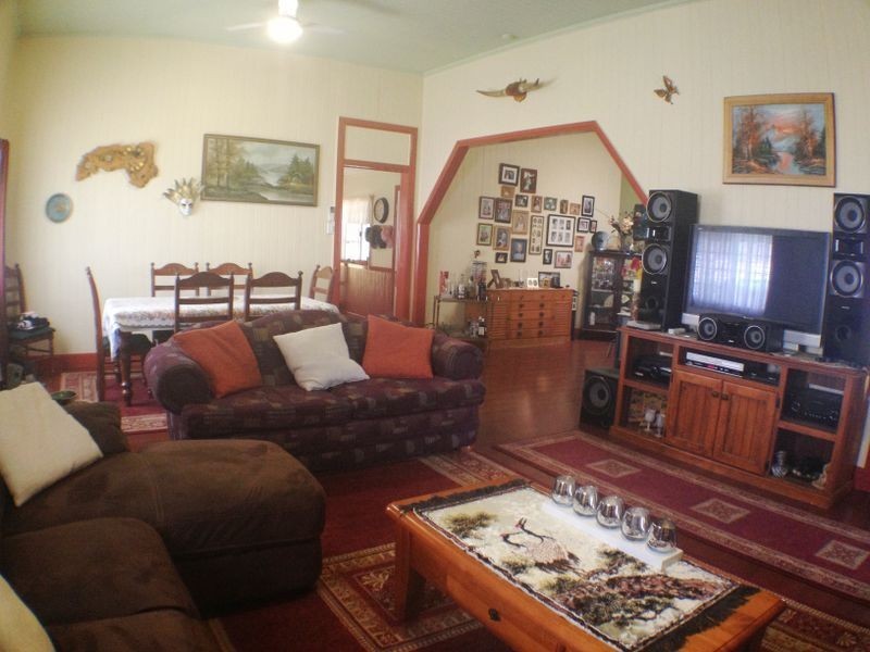 11 Lyons St, Warwick QLD 4370