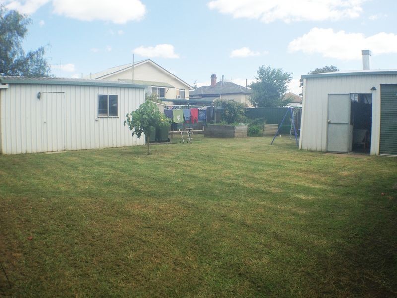11 Lyons St, Warwick QLD 4370