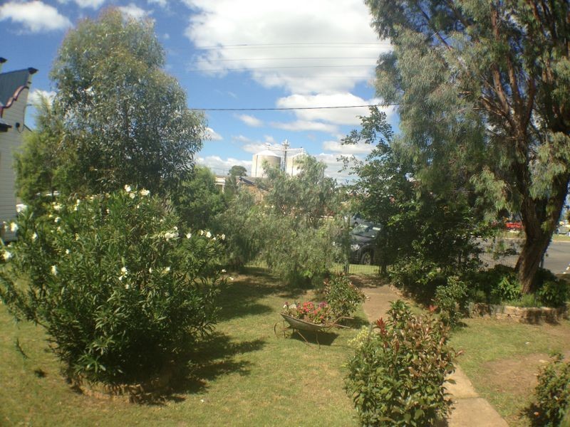 11 Lyons St, Warwick QLD 4370