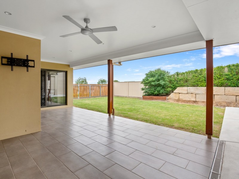 5 Lookout Place, Rosenthal Heights QLD 4370