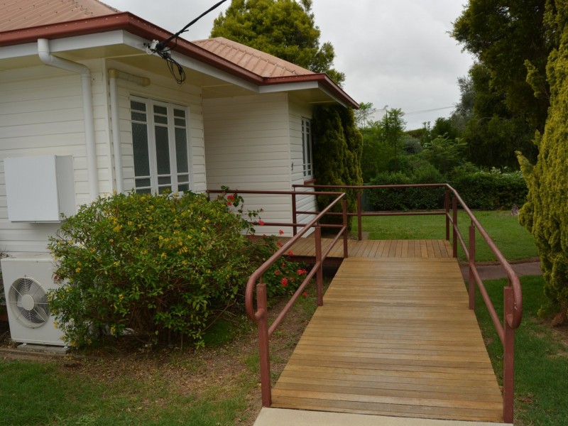 3A Locke Street, Warwick QLD 4370