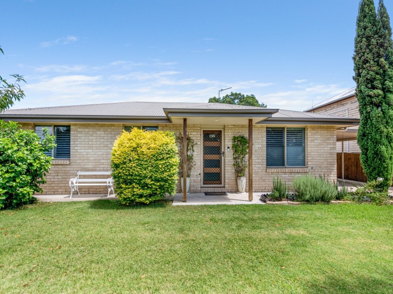 37 Lyons Street, Warwick QLD 4370