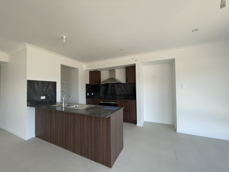 15 Pera Crescent, Warwick QLD 4370