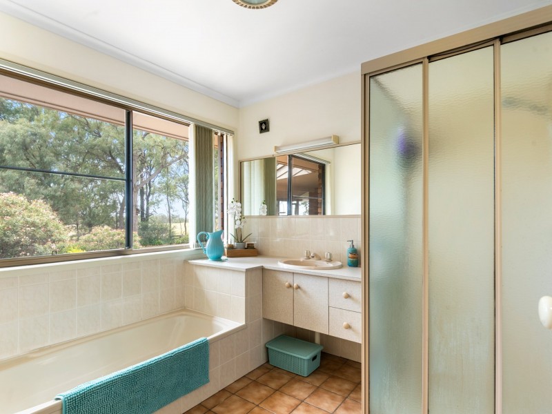 196 Lyndhurst Lane, Rosenthal Heights QLD 4370