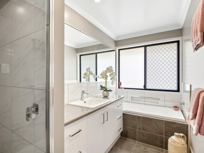 47 Doncaster Drive, Rosenthal Heights QLD 4370