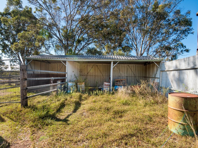 105 Ford Road, Rosenthal Heights QLD 4370