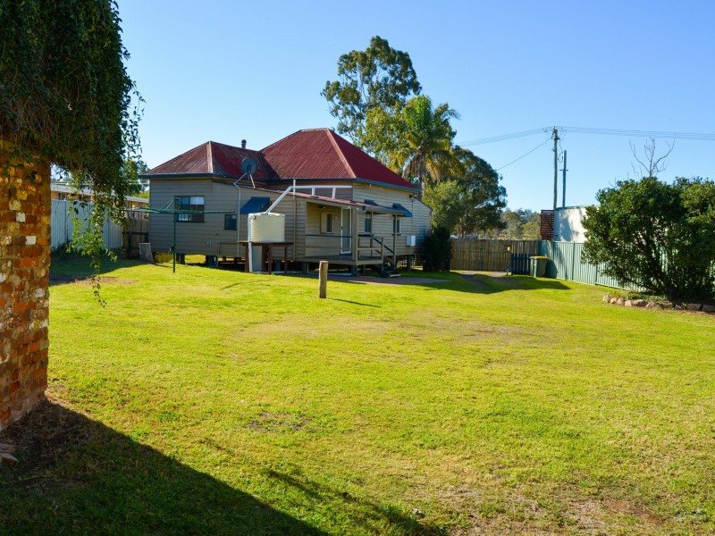 12 Alice Street, Warwick QLD 4370