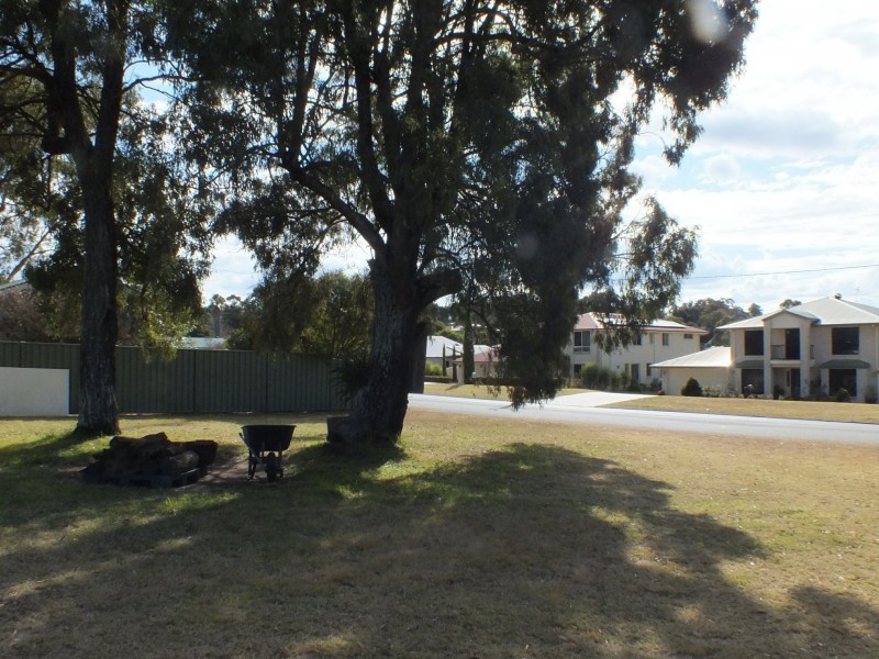 1A Ross Street, Warwick QLD 4370