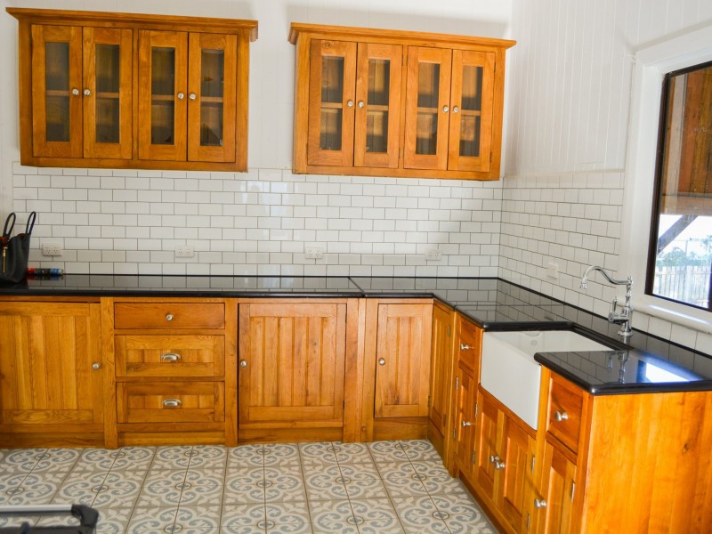 42 Furness Cresent, Warwick QLD 4370