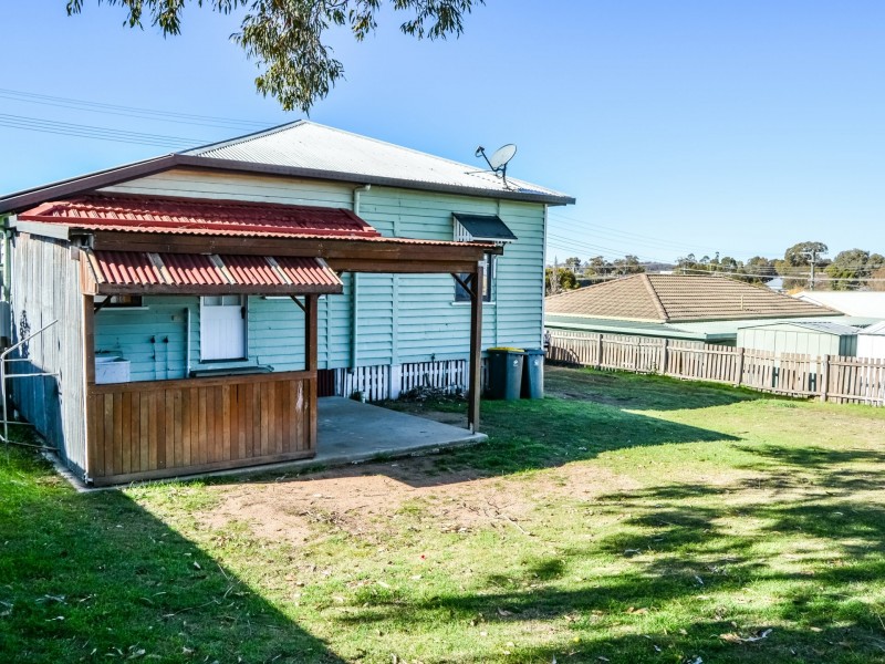 42 Furness Cresent, Warwick QLD 4370