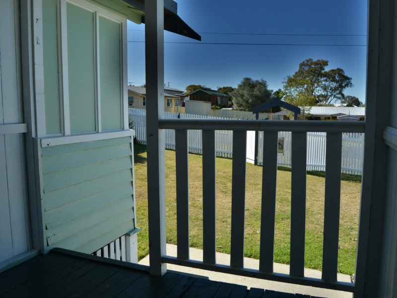 42 Furness Cresent, Warwick QLD 4370