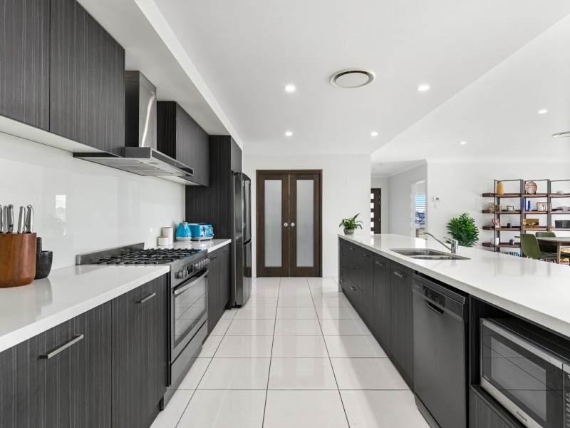 27 Amarina Avenue, Sladevale QLD 4370