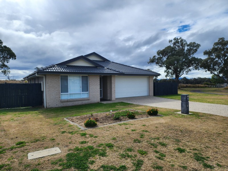 76 Maynes Street, Rosenthal Heights QLD 4370