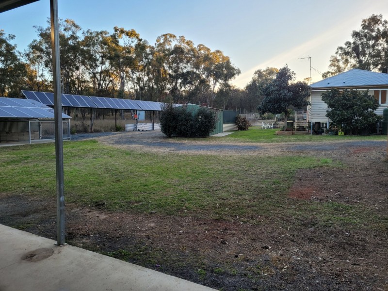 41 Lester Street, Pratten QLD 4370
