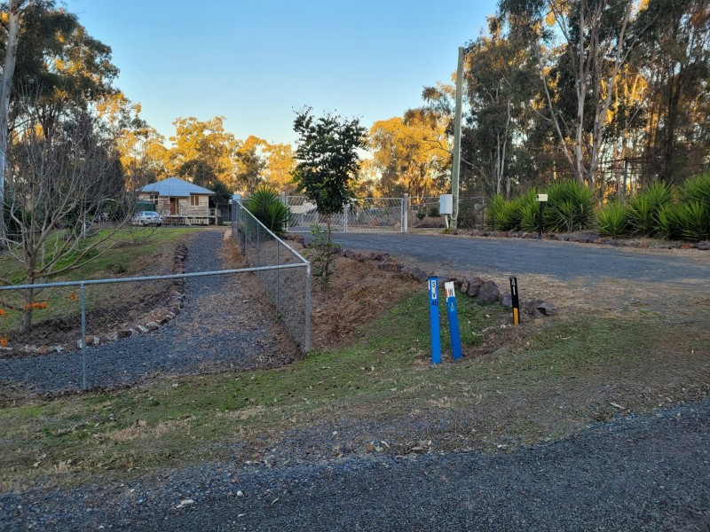 41 Lester Street, Pratten QLD 4370