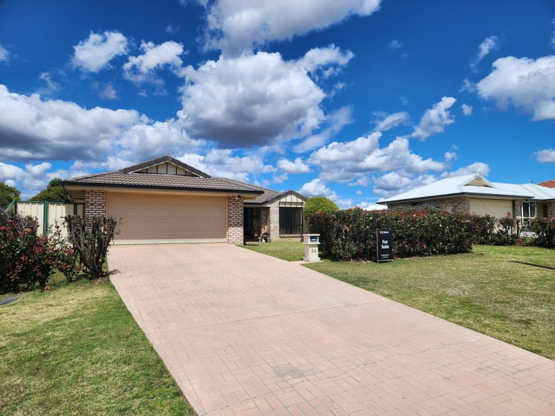 24 Baguley Street, Warwick QLD 4370