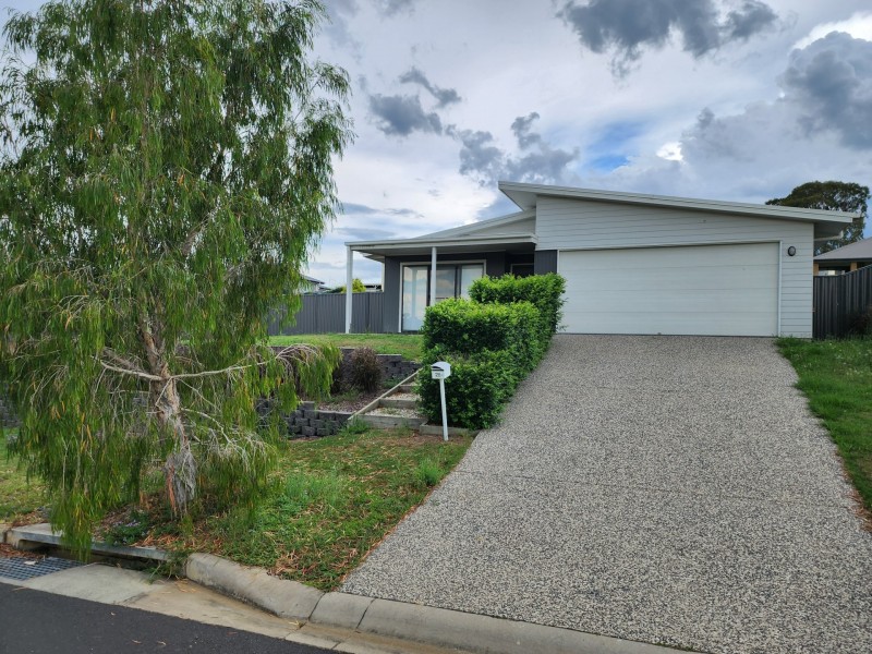 28 Pera Crescent, Warwick QLD 4370