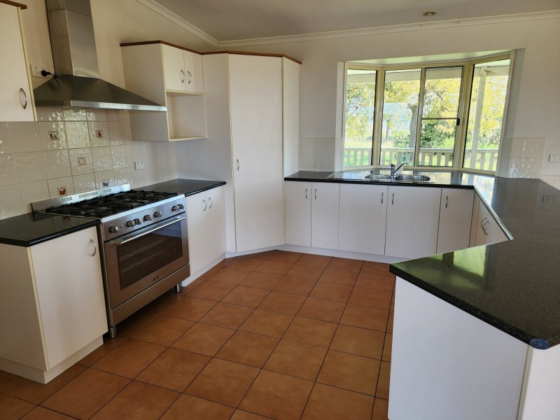 2316 Leyburn Cunningham Road, Pratten QLD 4370