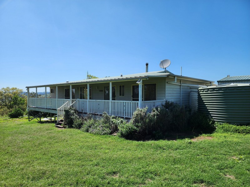 2316 Leyburn Cunningham Road, Pratten QLD 4370