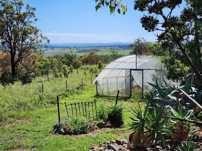 2316 Leyburn Cunningham Road, Pratten QLD 4370