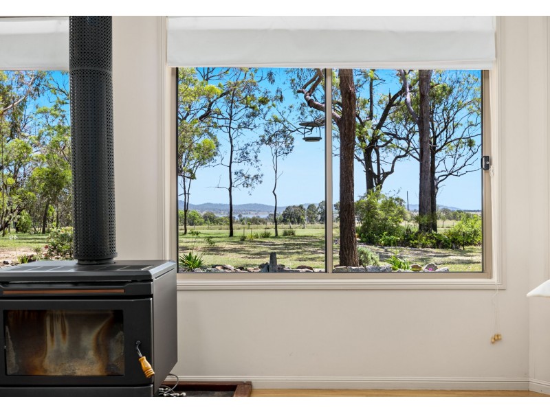 212 Woodhill Road, Leslie Dam QLD 4370