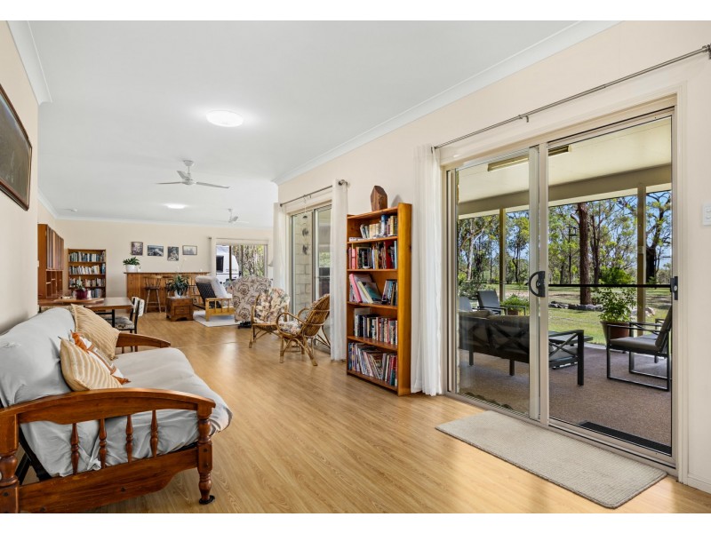 212 Woodhill Road, Leslie Dam QLD 4370