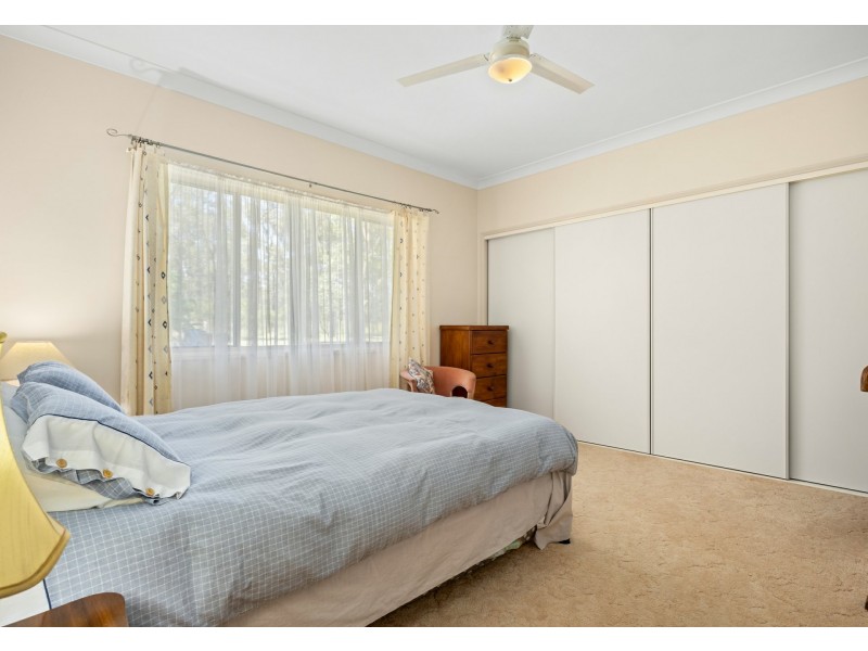 212 Woodhill Road, Leslie Dam QLD 4370