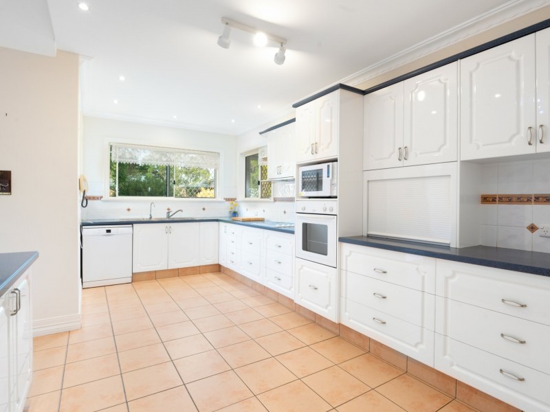 12 Bundaleer Drive, Warwick QLD 4370