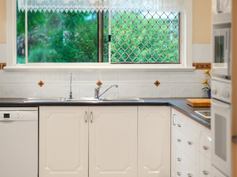 12 Bundaleer Drive, Warwick QLD 4370