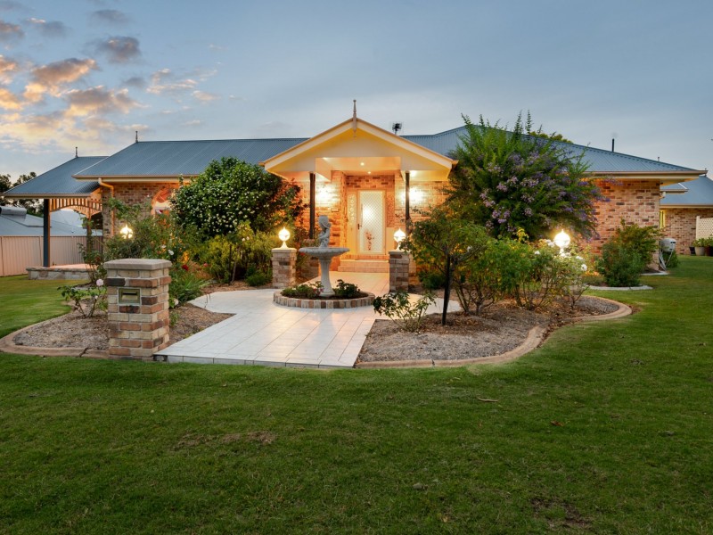 12 Bundaleer Drive, Warwick QLD 4370