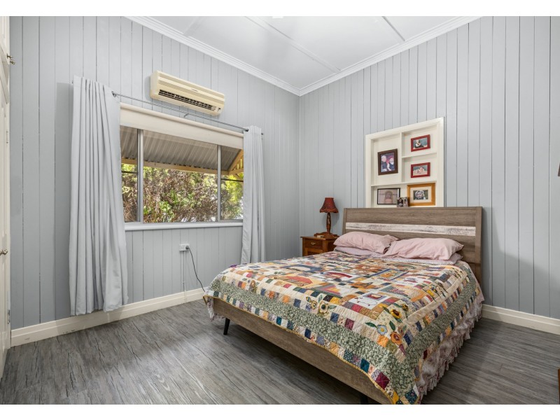 12 Drayton Street, Allora QLD 4362