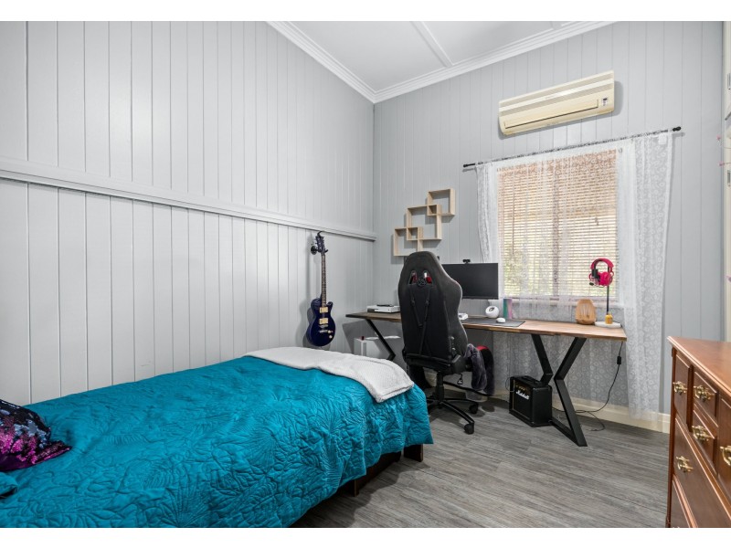 12 Drayton Street, Allora QLD 4362