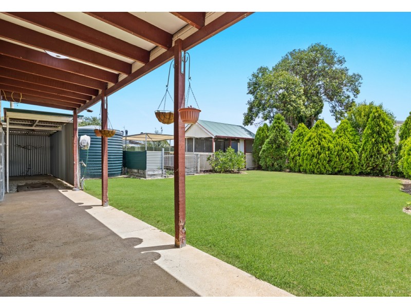 12 Drayton Street, Allora QLD 4362