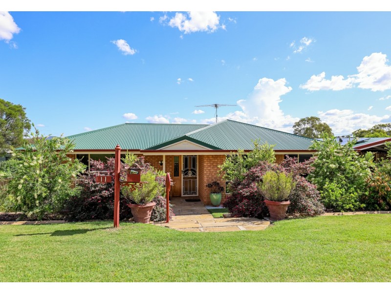 11 William Craig Drive, Rosenthal Heights QLD 4370