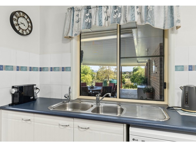 11 William Craig Drive, Rosenthal Heights QLD 4370