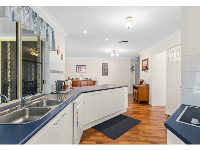 11 William Craig Drive, Rosenthal Heights QLD 4370