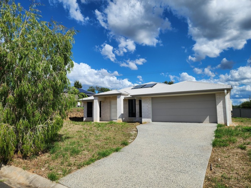 10 Pera Crescent, Warwick QLD 4370