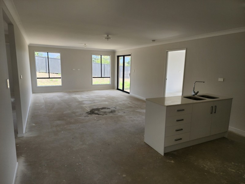 10 Pera Crescent, Warwick QLD 4370