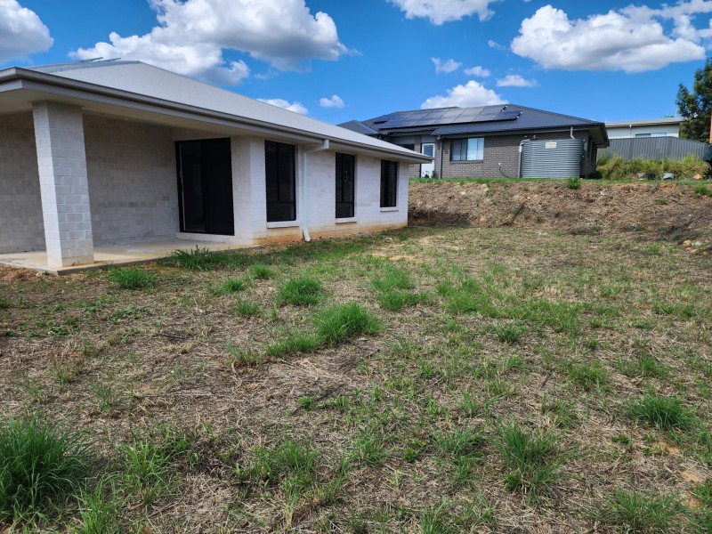 10 Pera Crescent, Warwick QLD 4370