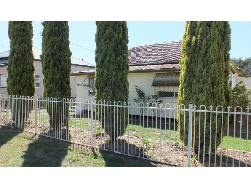 8A McEvoy Street, Warwick QLD 4370