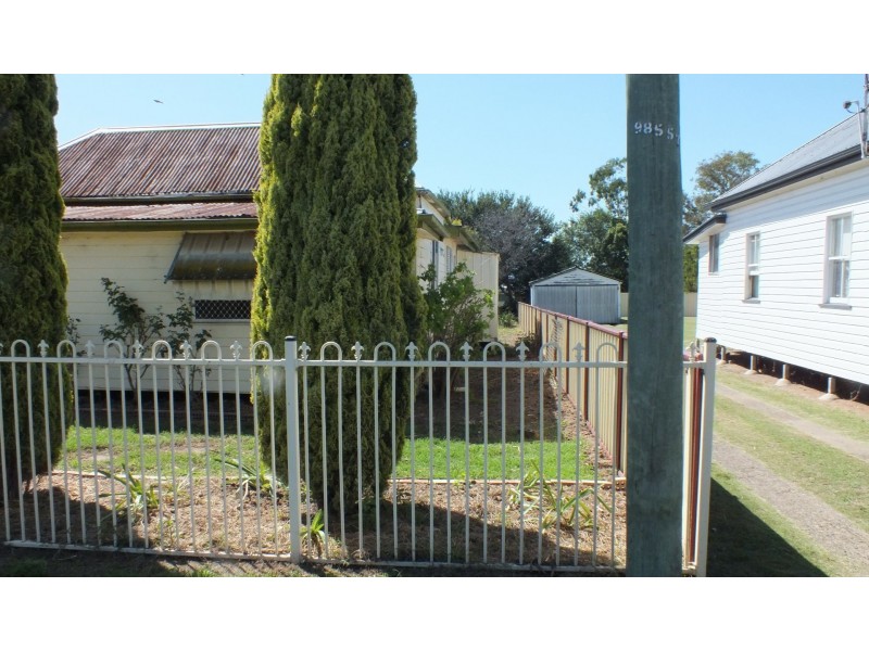 8A McEvoy Street, Warwick QLD 4370