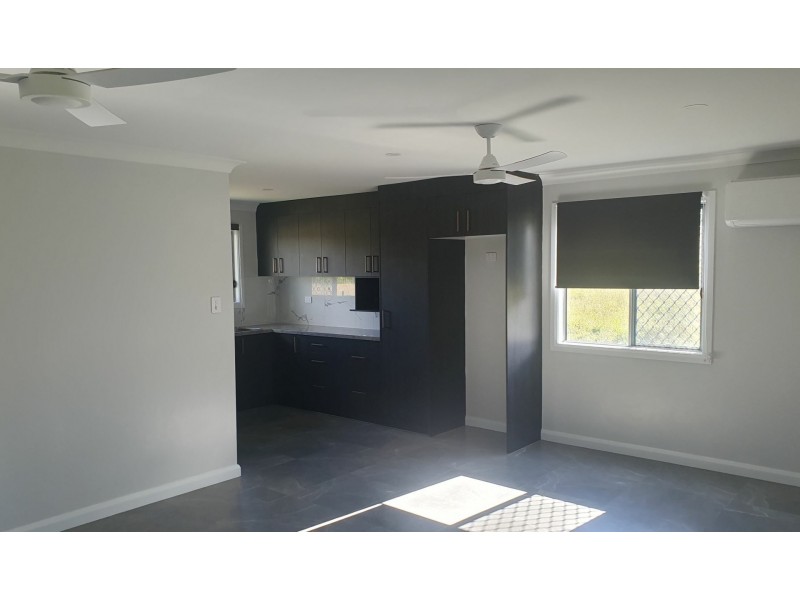 12 Lewis Street, Leyburn QLD 4365