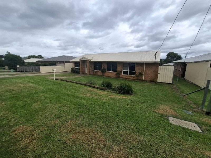 37 Moncrieffe Street, Warwick QLD 4370