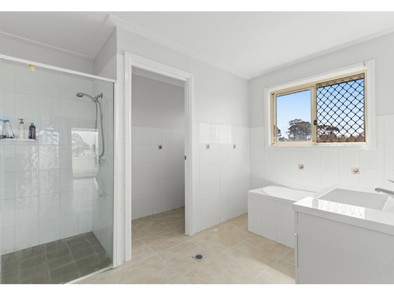 31 Duff Road, Bony Mountain QLD 4370