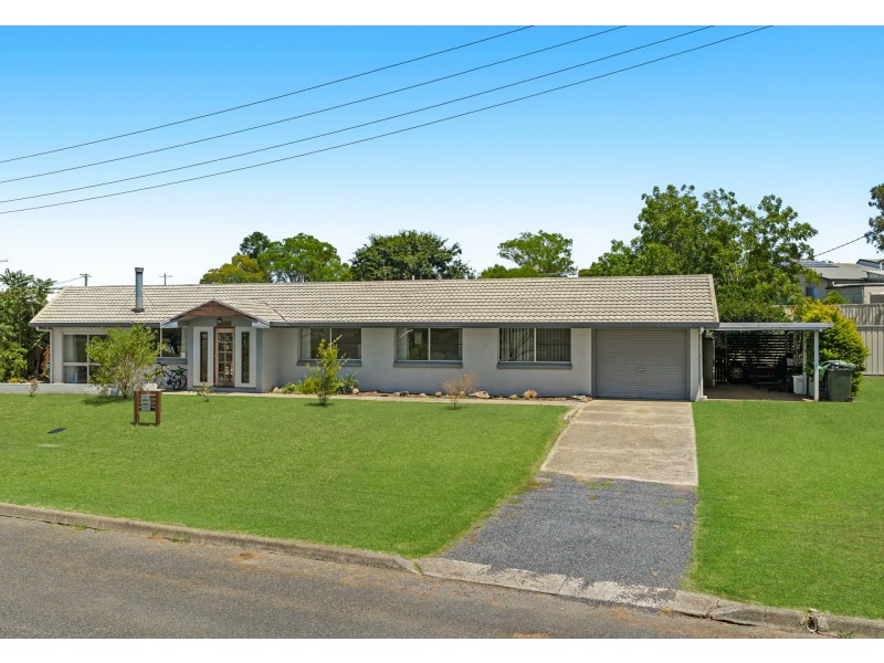 24 Gilbert Crescent, Warwick QLD 4370