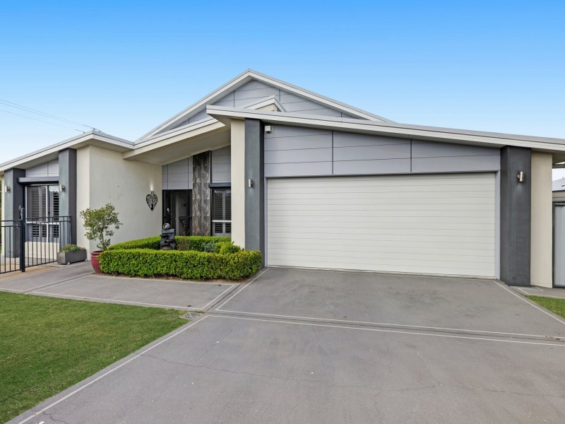 1 Ridgeview Road, Warwick QLD 4370