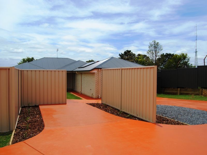 8b Lookout Place, Warwick QLD 4370