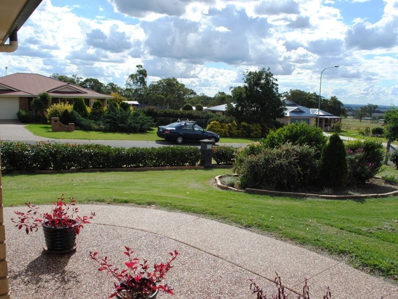 7a North Street, Rosenthal Heights QLD 4370