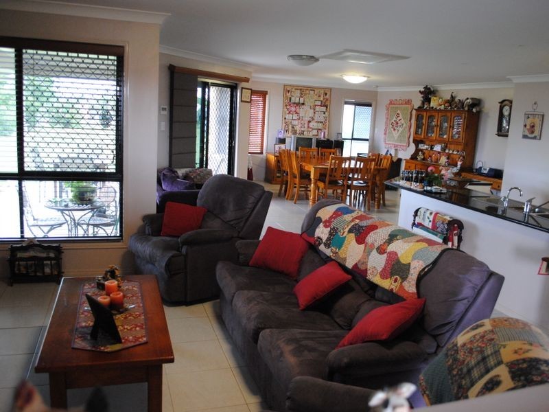 7a North Street, Rosenthal Heights QLD 4370