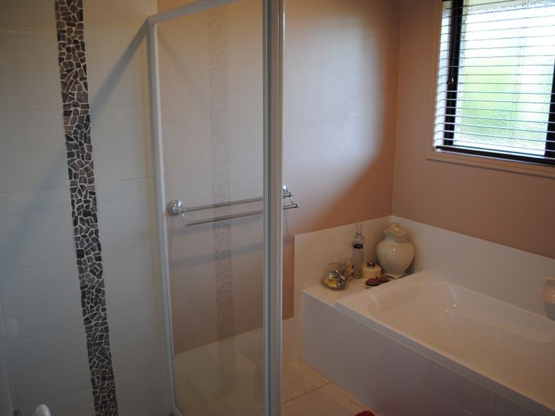 7a North Street, Rosenthal Heights QLD 4370